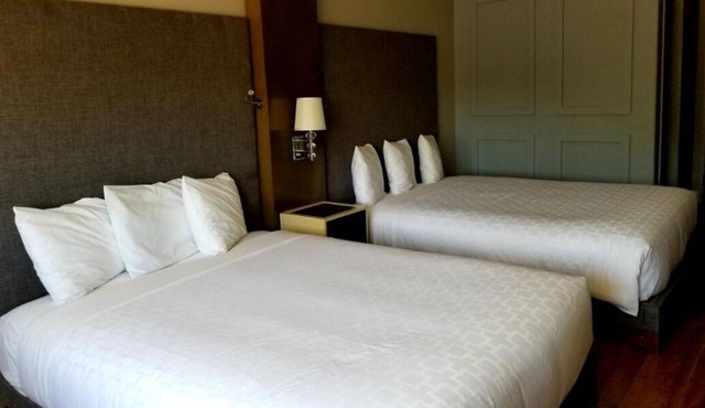 Affordable Getaway! 4 Affordable Units, Free Parking, Miller Activity Complex