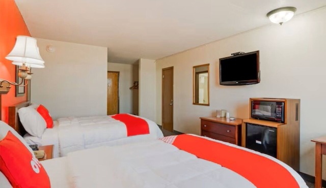 Affordable Hotel Close to Ackerman Farms Farmers Market and McClallen Park