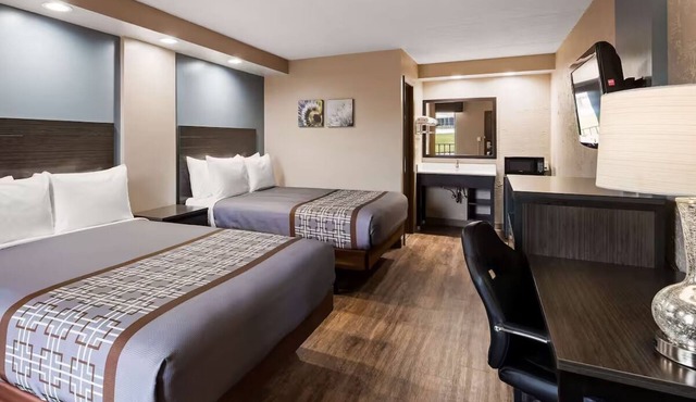 Affordable Jasper Accommodation Near Dining, Parks & Downtown—Great Convenience