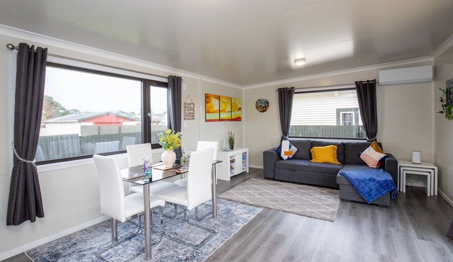 Affordable Modern Accommodation in the Heart of Westport