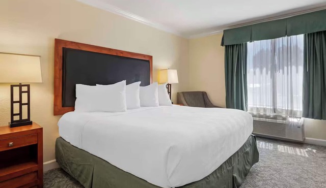 Affordable Mountain Stay Near Beaver Creek | Pool & Breakfast | Pet Friendly