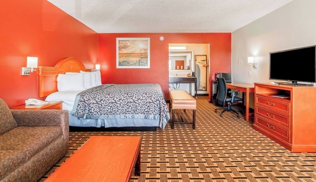 Affordable Pet-Friendly Stay Along Hwy 287 – Ideal for Business and Leisure