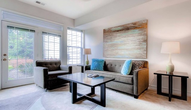 Affordable Plainsboro Stay! Close to Trader Joes & Whole foods