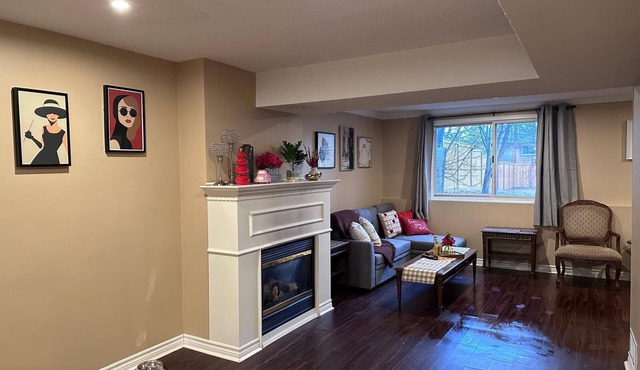 Affordable stay at a friendly neighborhood. Close by Durham college