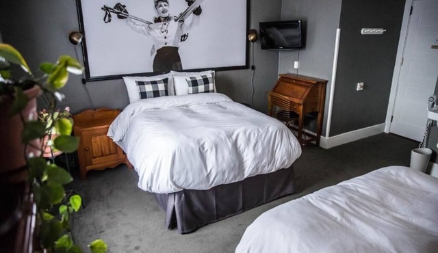 Affordable Stay | Pet Friendly | Near Waterfront Park