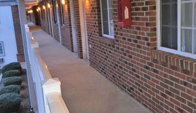 Affordable Suites Burlington