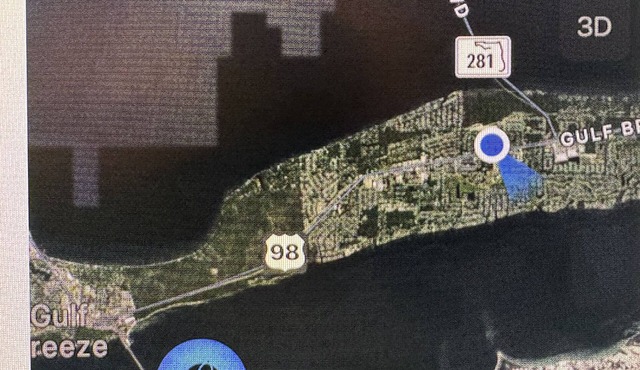 Affordable Townhome in Gulf Breeze Florida is ready for guest.