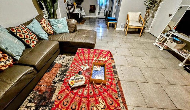 Affordable Twin Room (2 Beds) Near St. Jude