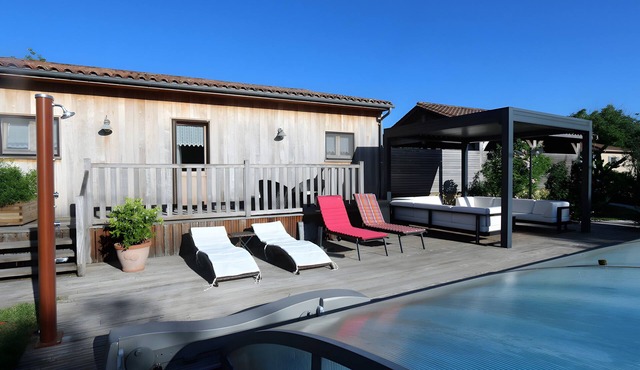 Africa Guest Room with Heated Pool – Vézère Valley