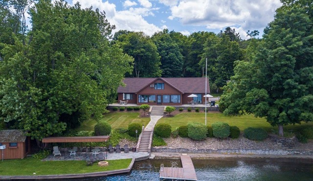 Afternoon Paradise: Stunning Lakeside Estate on Keuka's West Side