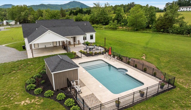 Afton Awaits: Mtn View + Hot Tub