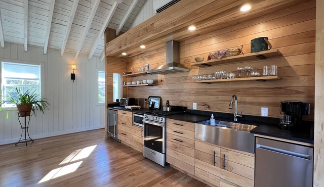 Aftonshire Cottage, In the Heart of Virginia's Wine Region!