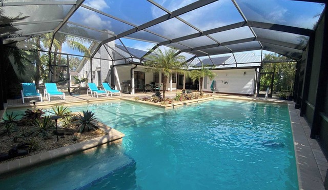 ⚓ Agave Sun! Modern, tropical pool home just off Anna Maria Island!⚓