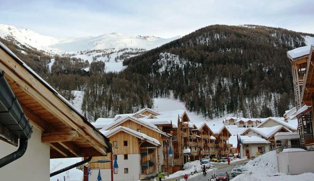 Agence Des Orres - Les Mélèzes d'Or - Les Silènes - T2 - MZ2203