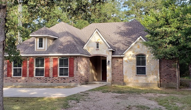 Aggieland’s Hidden Hideout, secluded yet convenient to all local attractions