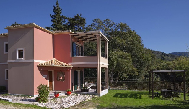 Agios Georgios Pagi - 2kms from the beach