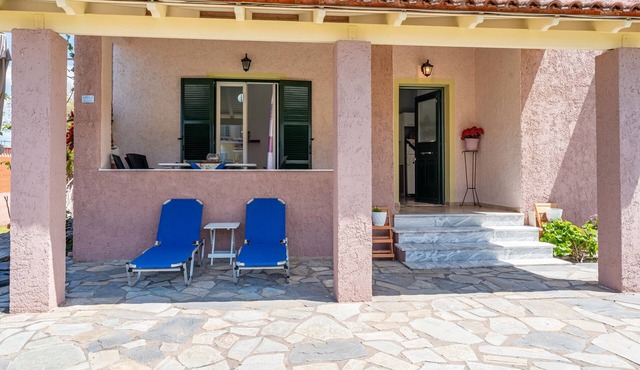 Aglaia's 7th Branch A Apartment with Mountain View, Wi-Fi and Air Conditioning