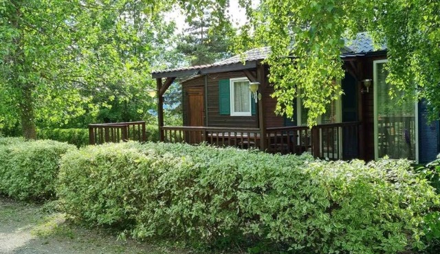 Agréable Chalet Mobil-home au Pied des Pistes Calme Arboré St Leger les Mélèzes