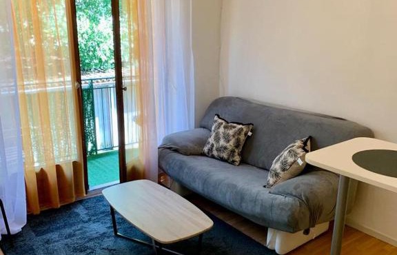 Agréable appartement 2 pieces a forbach avec Garage fermé - check in autonome