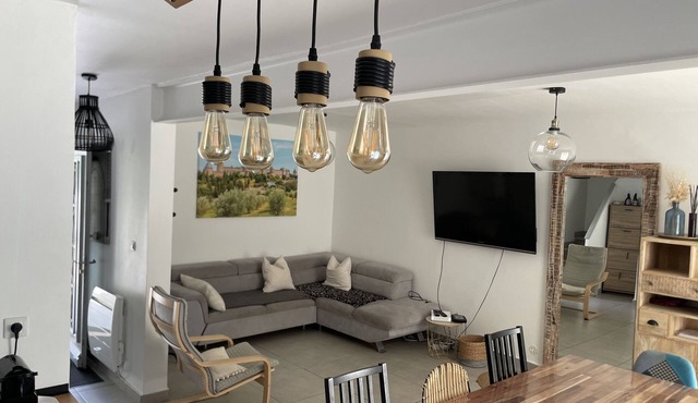 Agréable Maison de Ville à 500 Metres de la Cité Médiéval