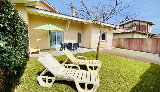 Agréable maison mitoyenne 6 personnes avec jardin proche Plage du Vivier (214)