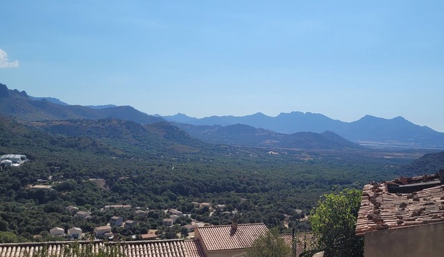 Agréable Maison Typique DE Village Rénové