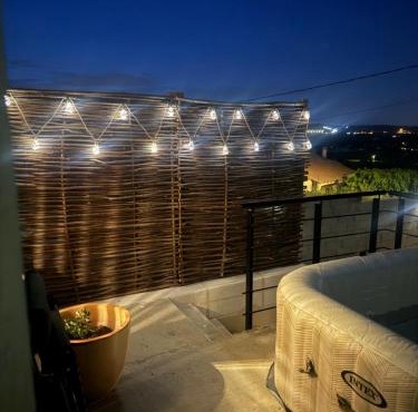 Agréable villa récente au cœur d’un charmant petit village