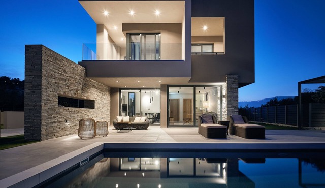 Aguacate Ioni Villa with private heated swimming pool