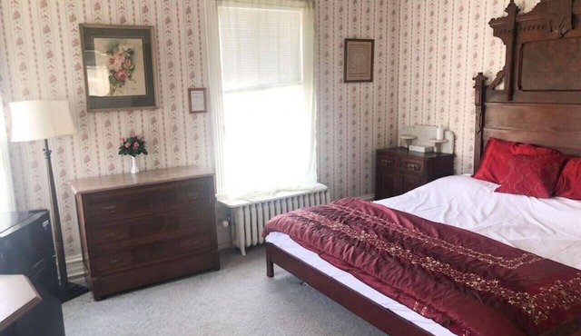 AH #18 · AH #18 King/Jacuzzi Suite/Fridge/Micro