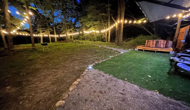 “Ah Private Hideout” with AC and Hot Tub in Buckhannon - 4 beds for a cozy stay