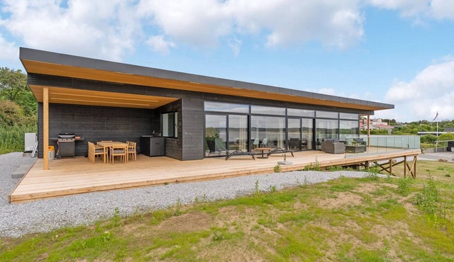 "Ahmik" - 200m from the sea by Interhome