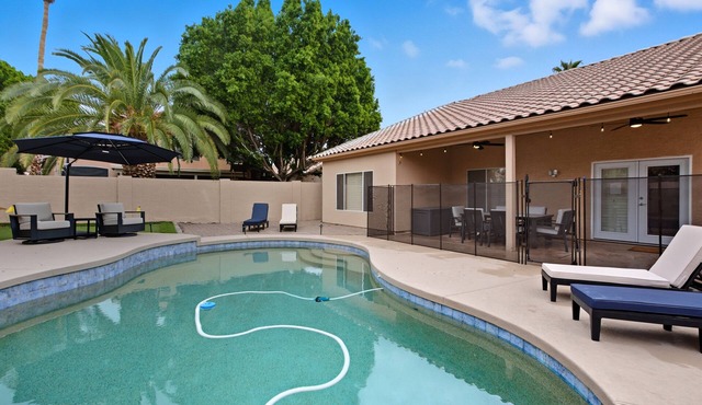 Ahwatukee Adventures Family Home + Pool