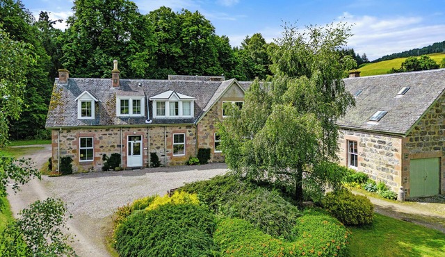 Aigas Holiday Cottages Old Dairy