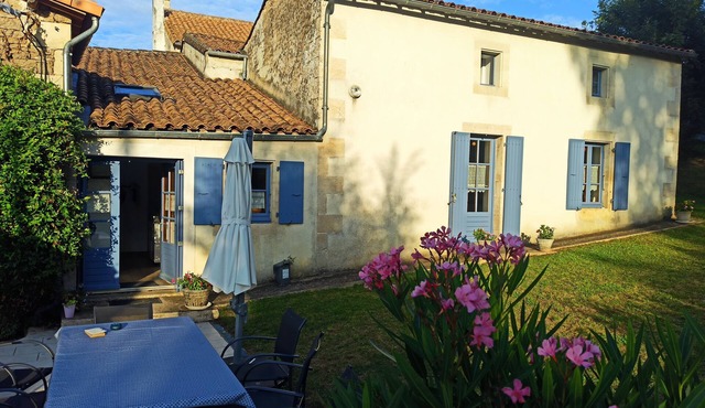 Aigonnay: Country Cottage/Gite - AIGONNAY