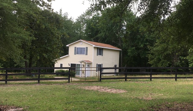 Aiken Horse Farm. Great location, peaceful yet close to town, Bruces' & Masters