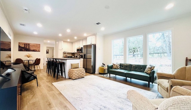Aiken Horse Lover’s Retreat. Nestled in a private forest. 4 miles to downtown