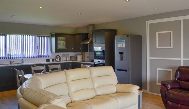 Aimmee's Lodge - UKC2203