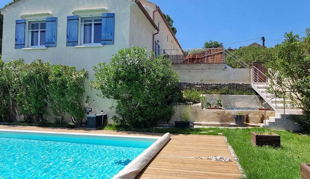 Air-conditioned house in a fully renovated farmhouse 5' from the Ardèche.