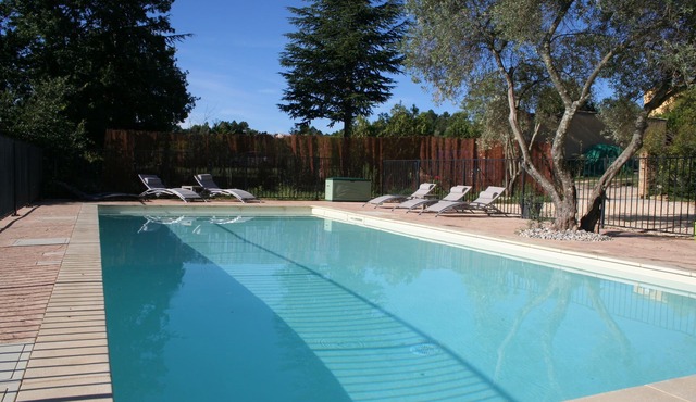 Air-conditioned villa for 9 people (+2 babies) with private heated pool 11X5m