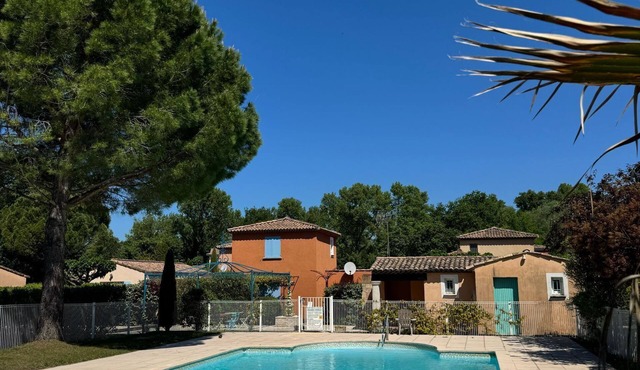 Air-conditioned house with pool, Le Laurier du Golf