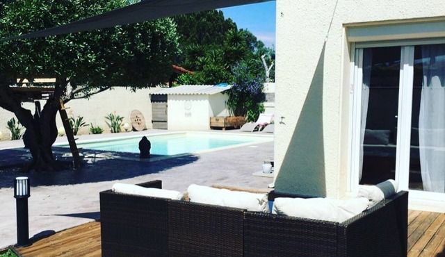 Air-conditioned architect villa with swimming pool