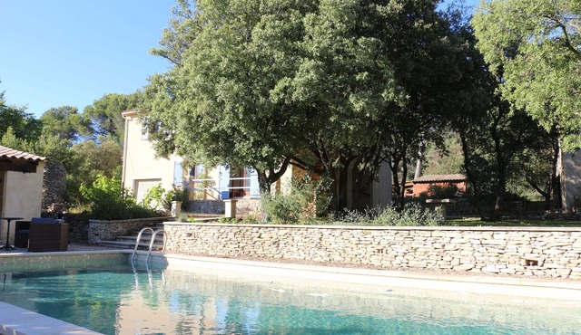 Air-conditioned, 110 m2, very quiet and wooded, swimming pool and large garden