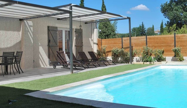 Air-conditioned detached villa with private heated pool and balneotherapy