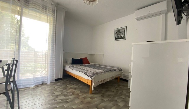 Air-conditioned studio near thermal baths, pets allowed