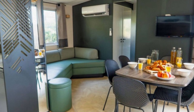 Air-conditioned mobile home - 6 guests