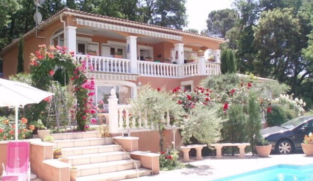 Air-conditioned villa all comfort without opposite for calm relaxing holiday