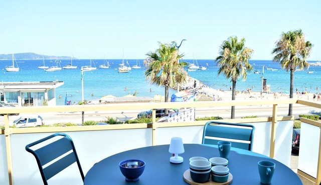 Air-conditioned 1BR apartment with parking in Cavalaire-sur-Mer