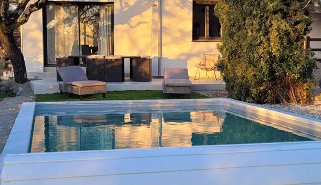 Air-conditioned 3-bedroom Villa Louise with private pool & garden in the heart of Ruoms