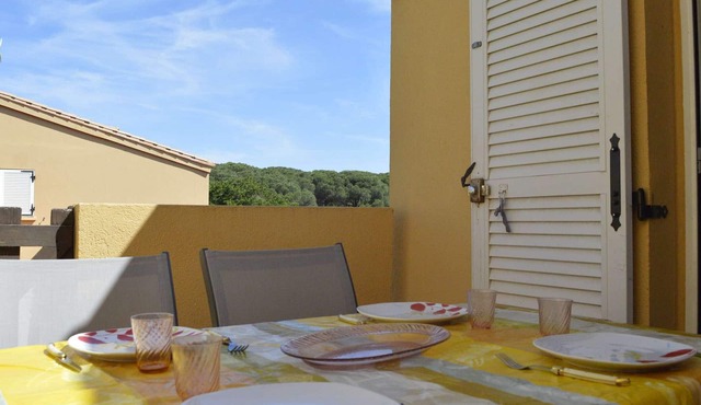 Air-conditioned apartment, 3 rooms, sleeps 7, Cap d'Agde, private parking