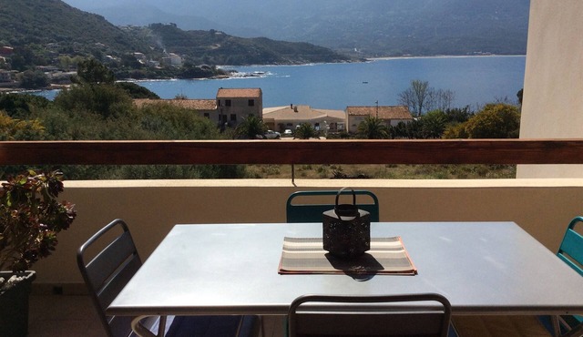 air-conditioned apartment with sea-view terrace